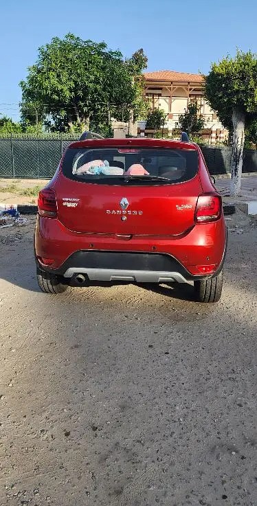 Car image 2