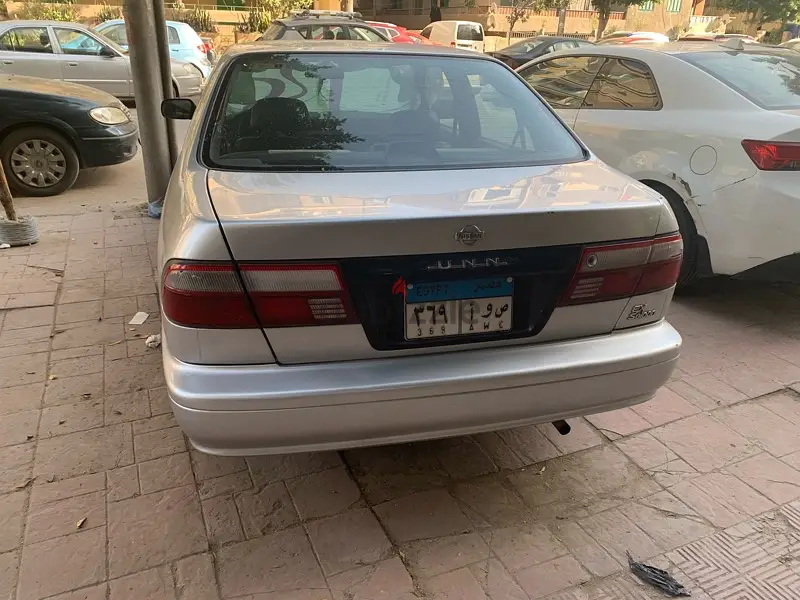 Car image 2