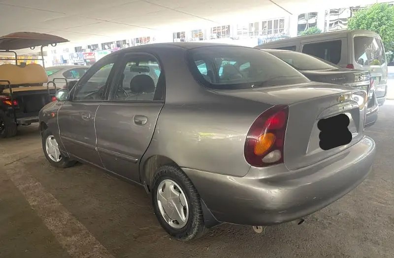 Car image 2