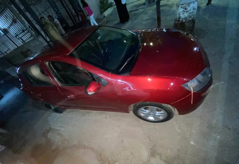 Car image 1