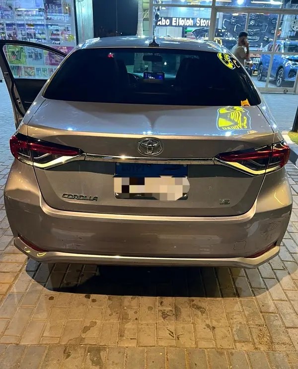 Car image 2