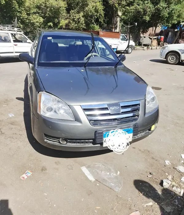 Car image 3