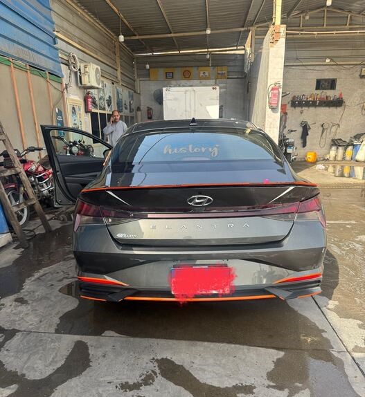 Car image 2